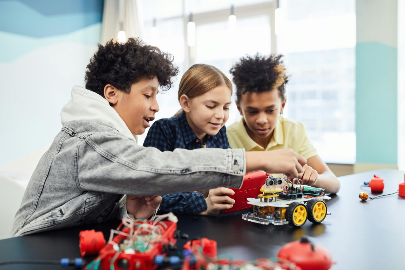 How to Choose the Right STEM Toy for Your Child - Stemsparklab